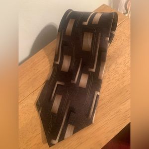 Umo Lorenzo Italy Brown Geometric Tie 100% Silk
